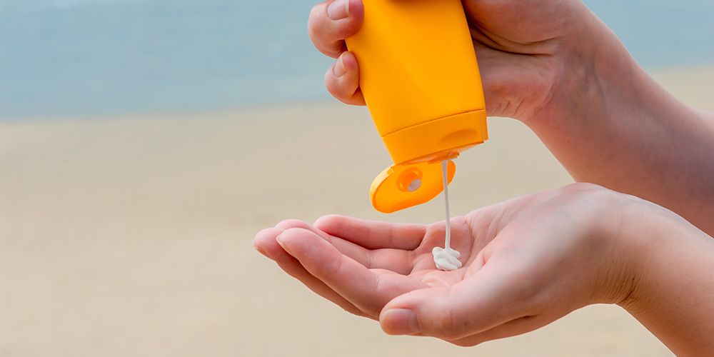 7 Cara Memakai Sunscreen agar Kulit Tidak Terbakar Matahari