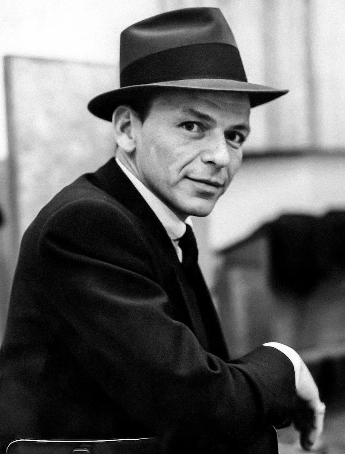 Frank Sinatra Seorang Legenda Jazz Yang Terus Dikenang
